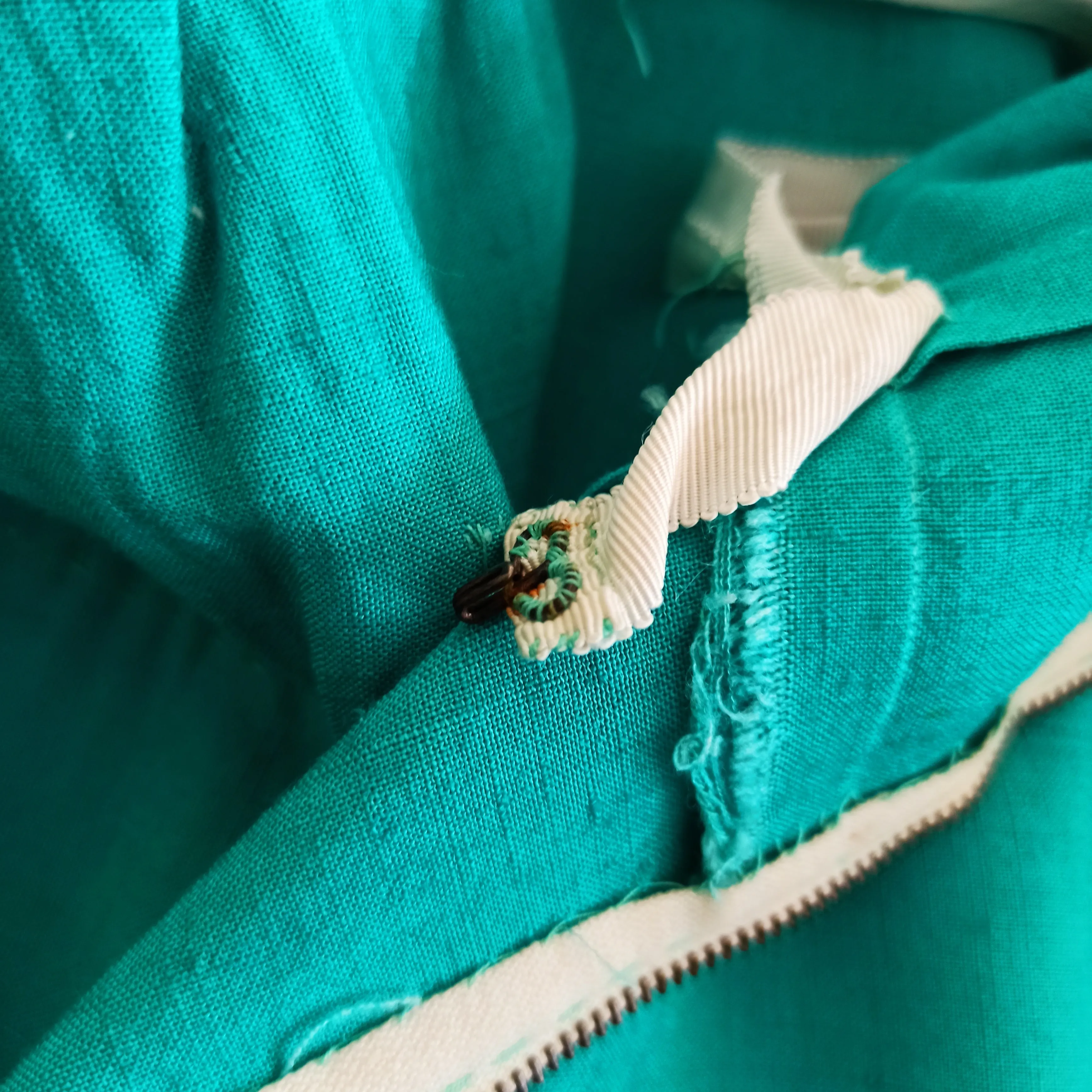 1950s - Stunning Green Rayon Dress - W24.5 (62cm)