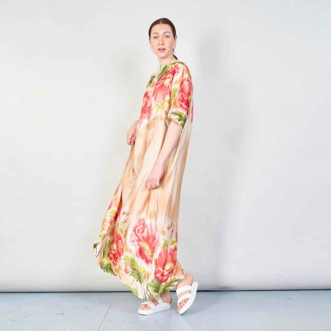 Bold poppy bloom satin kaftan dress
