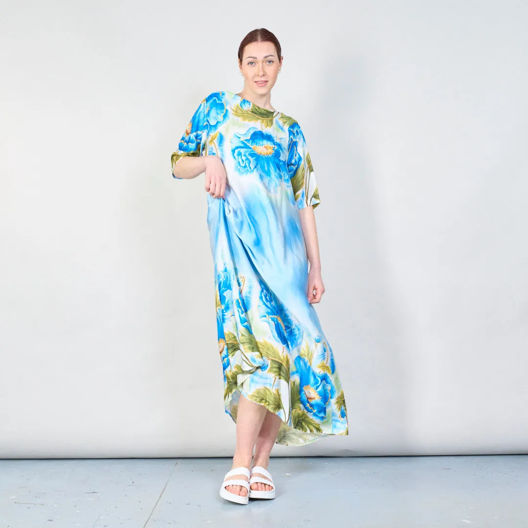 Bold poppy bloom satin kaftan dress
