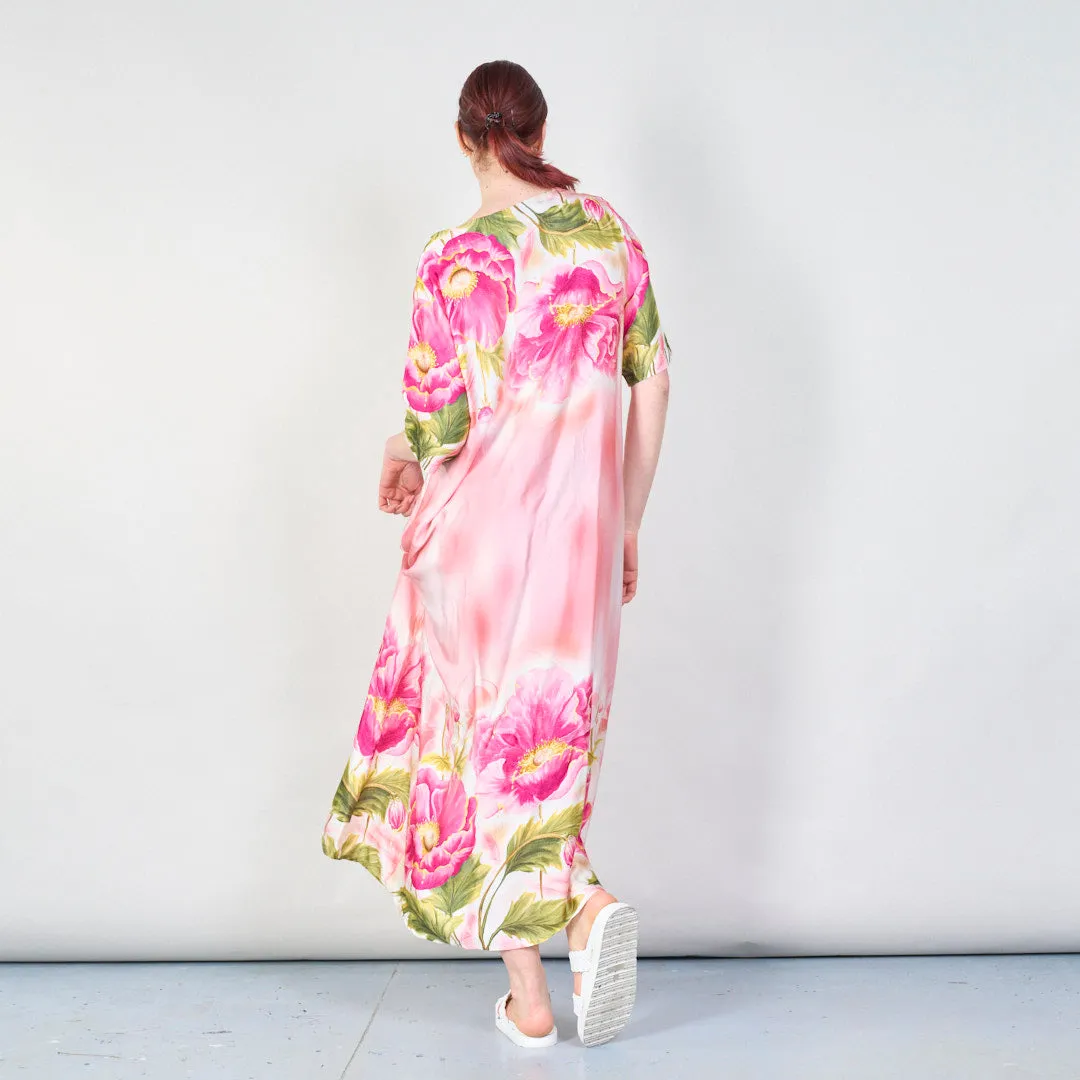 Bold poppy bloom satin kaftan dress