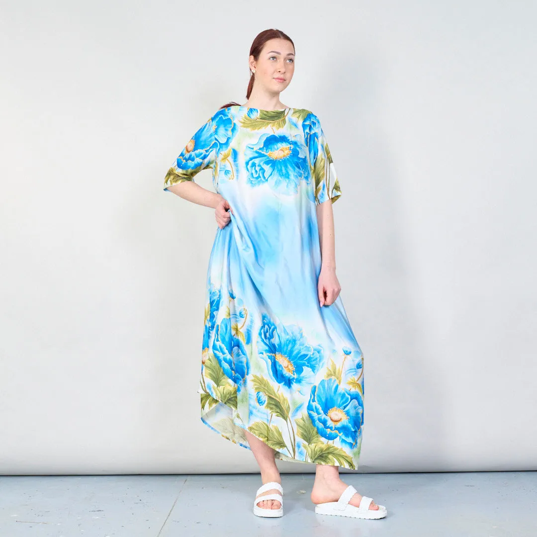 Bold poppy bloom satin kaftan dress