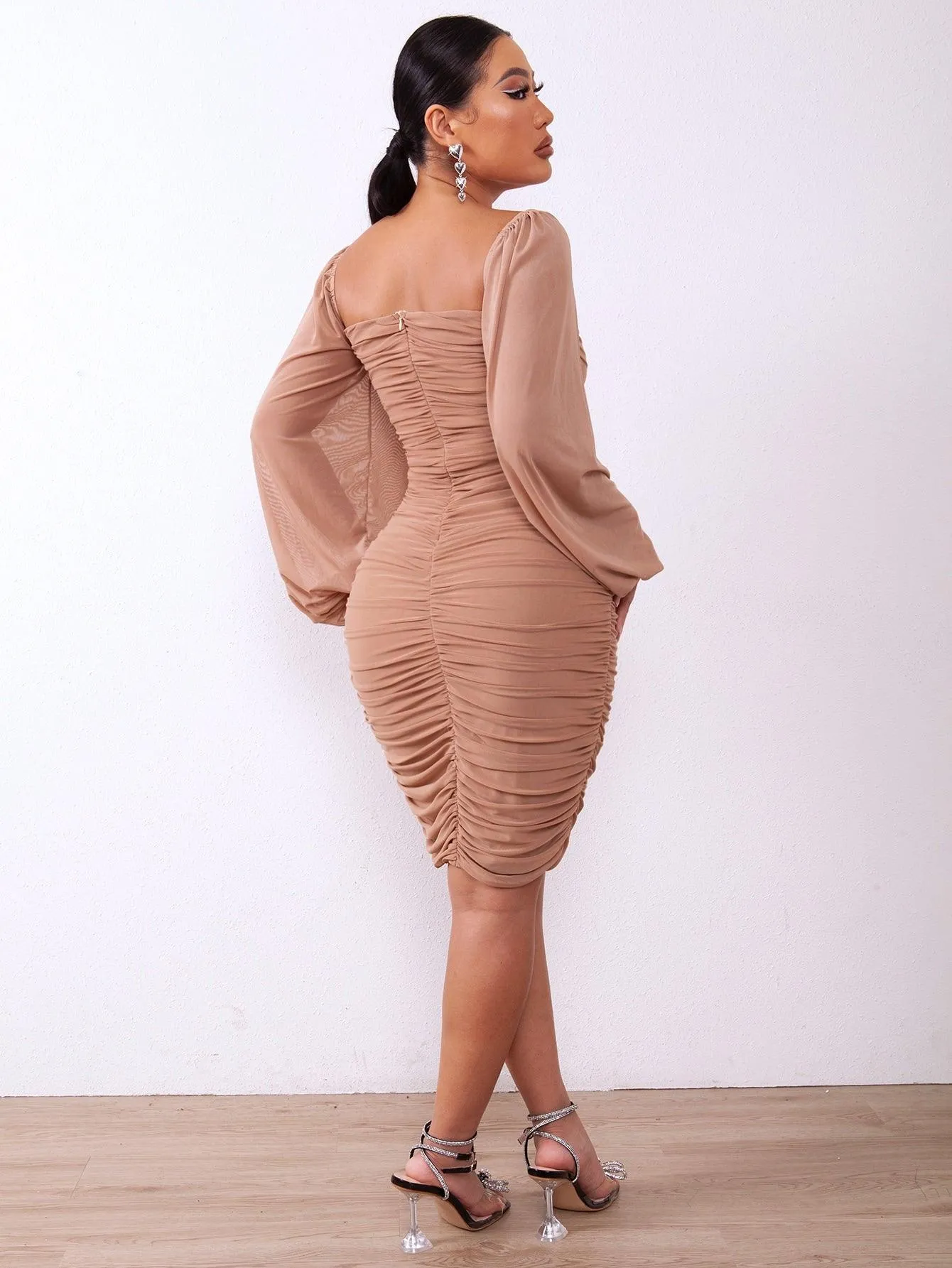 Chic Square Neck Ruched Bodycon Dress with Elegant Zip-Back