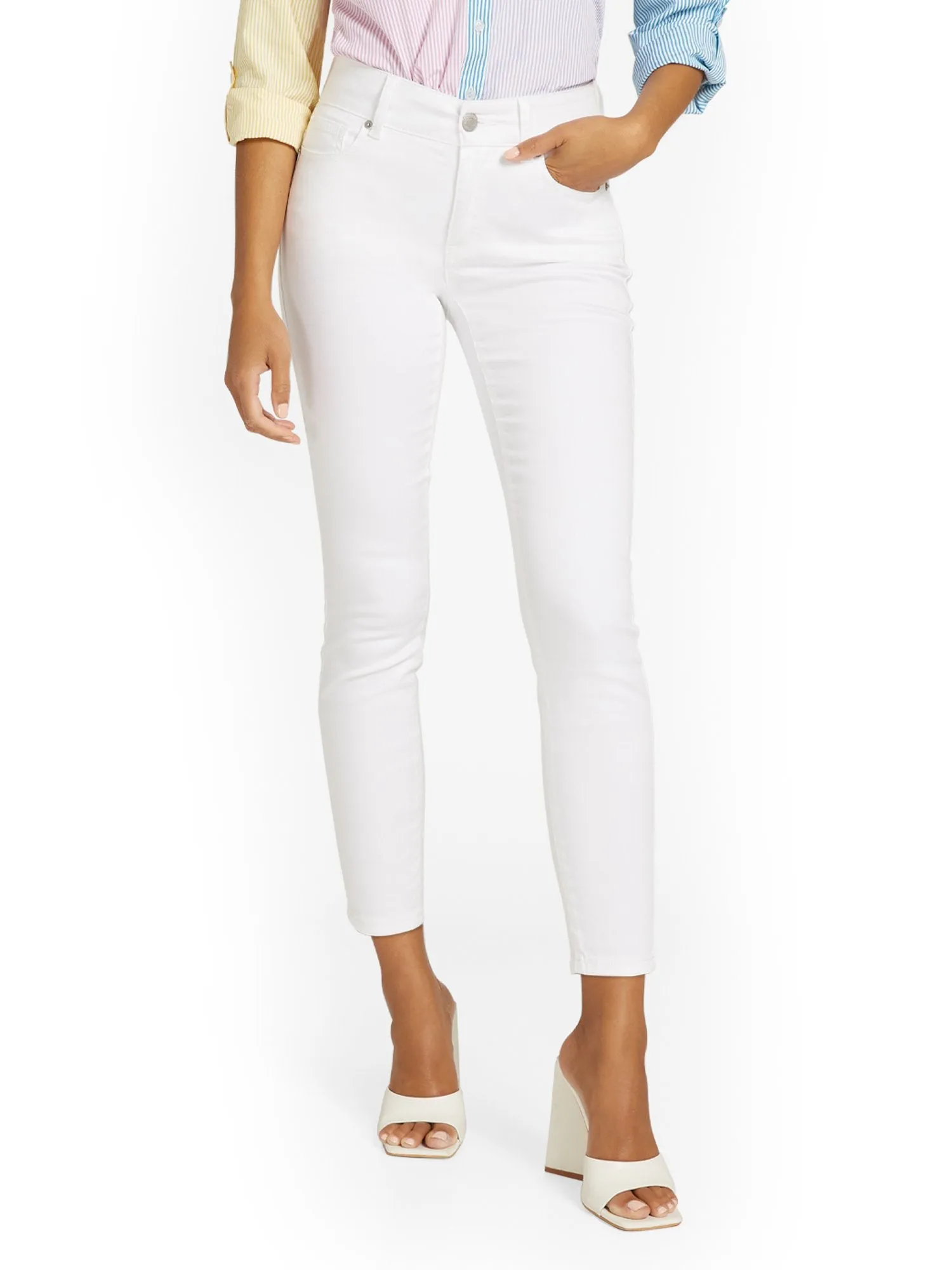 Curvy High-Waisted Super-Skinny Ankle Jeans - White