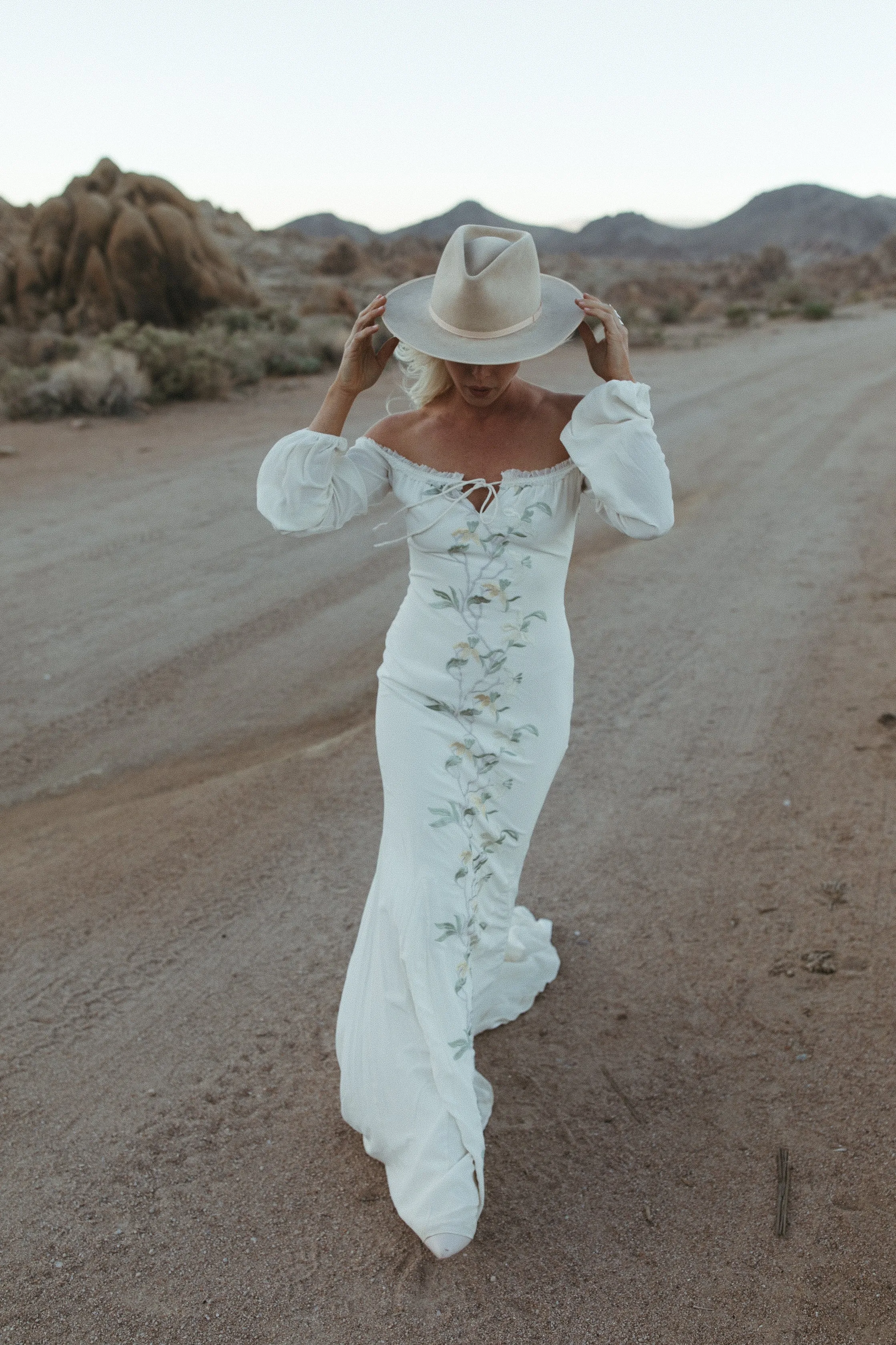 Dahna- Sample Sale