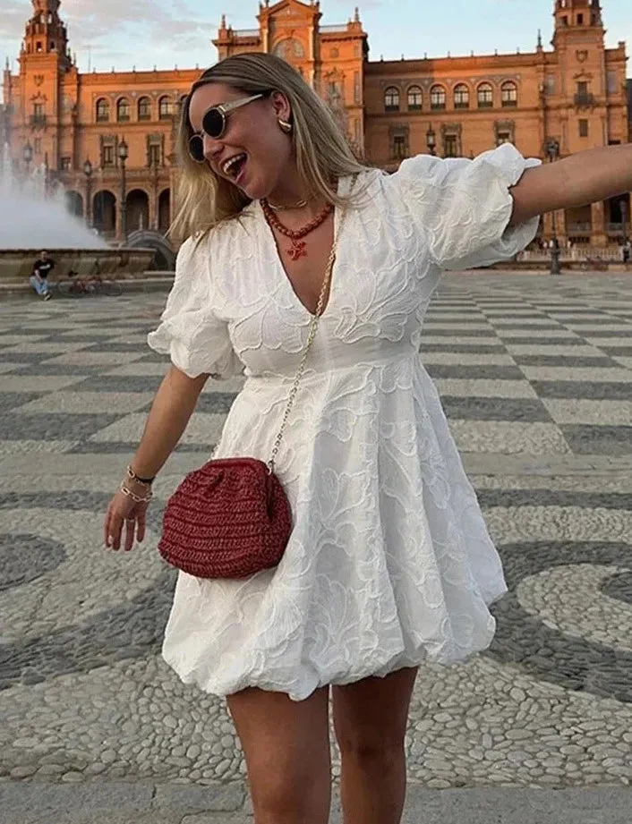 Ellie - Elegant mini dress with puff sleeve