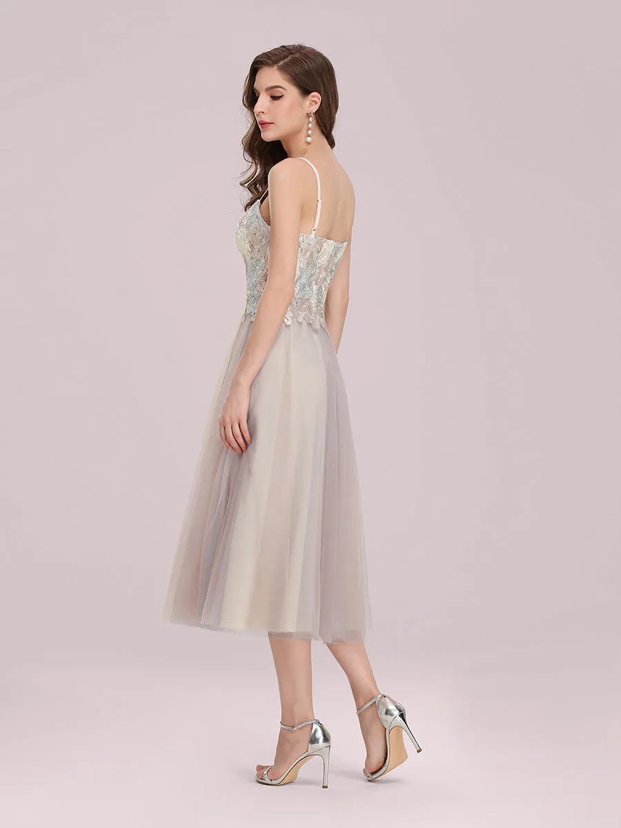 Romantic A-Line Short Tulle Wholesale Bridesmaid Dress with Appliques EP00345